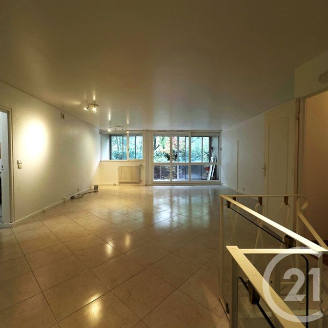 Appartement F5 à vendre - 5 pièces - 91,85 m2 - Elancourt - 78 - ILE-DE-FRANCE